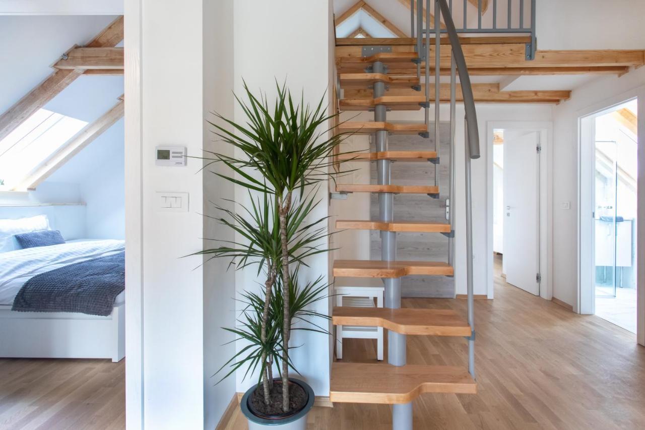Bright & Spacious Loft In The Heart Of Old Town Ljubljana Exterior photo