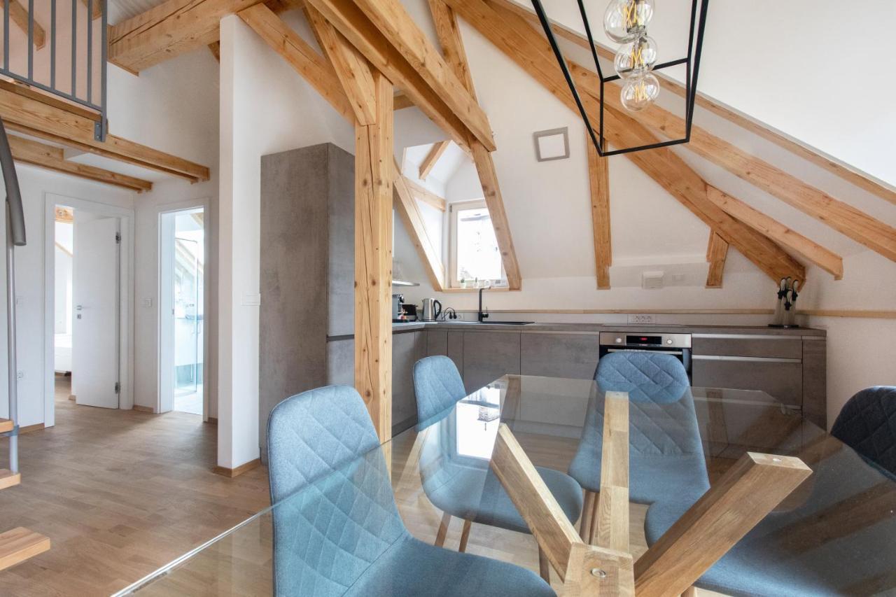 Bright & Spacious Loft In The Heart Of Old Town Ljubljana Exterior photo
