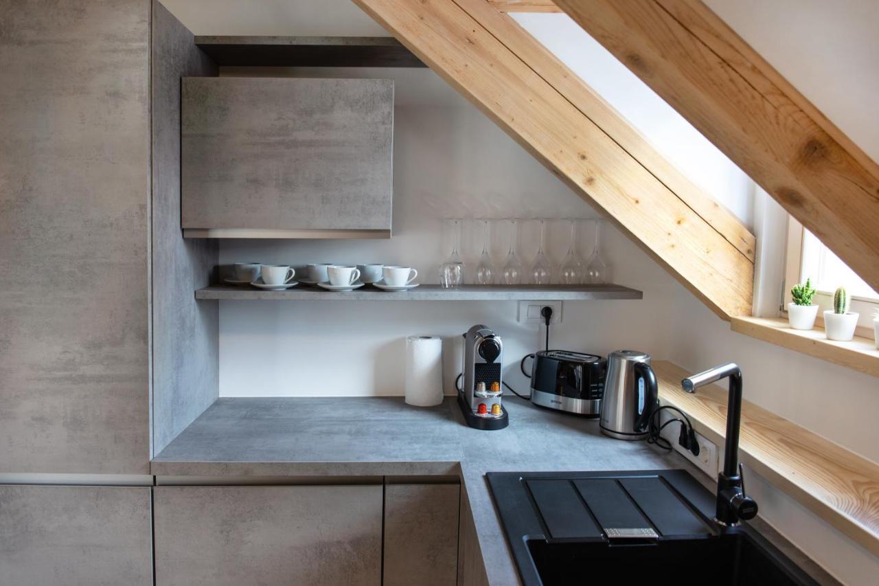 Bright & Spacious Loft In The Heart Of Old Town Ljubljana Exterior photo